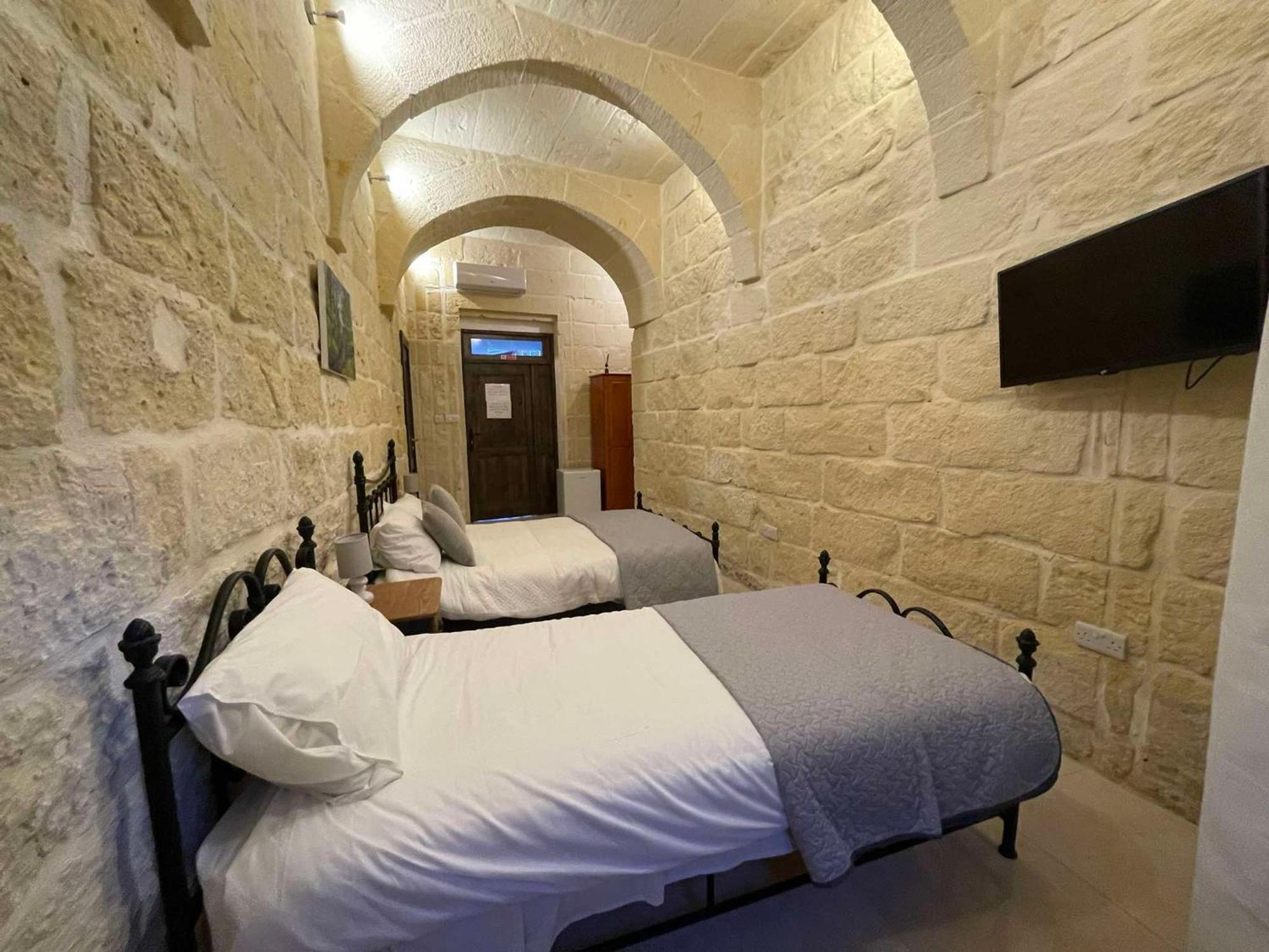 The Cloisters Bed And Breakfast Шаара Экстерьер фото